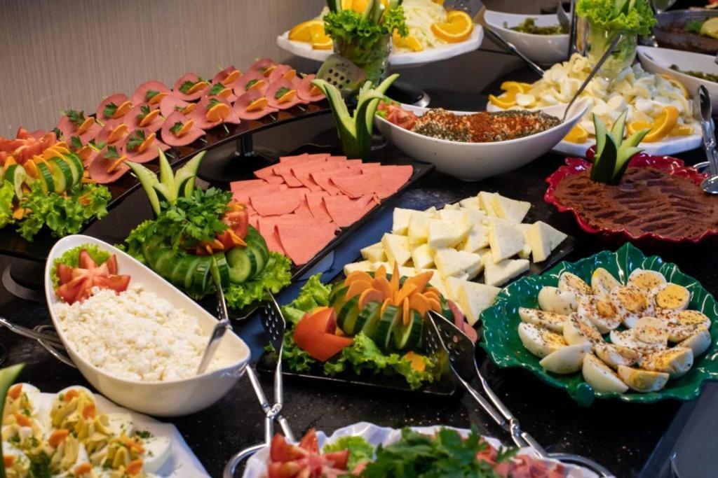 Canary Suite Otel ทรับซอน ภายนอก รูปภาพ
